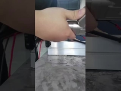 Macchina di saldatura laser a motore singolo portatile per acciaio / acciaio inossidabile e alluminio