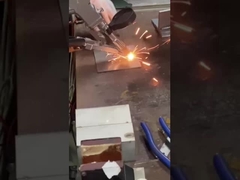 Macchina di saldatura laser a motore singolo portatile da 2000 W con cavo a fibra standard da 10 m