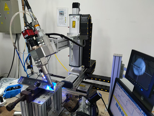 Un buon prezzo. AMB 6000w sorgente laser per l'alluminio saldatura laser di alluminio copertura superiore di tenuta a prova di esplosione valvola sigillamento in linea